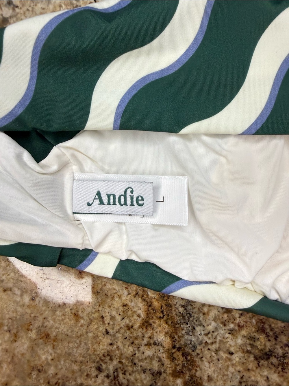 NWOT Andie Green and White Wave-Print Bikini Top - Picture 4 of 4